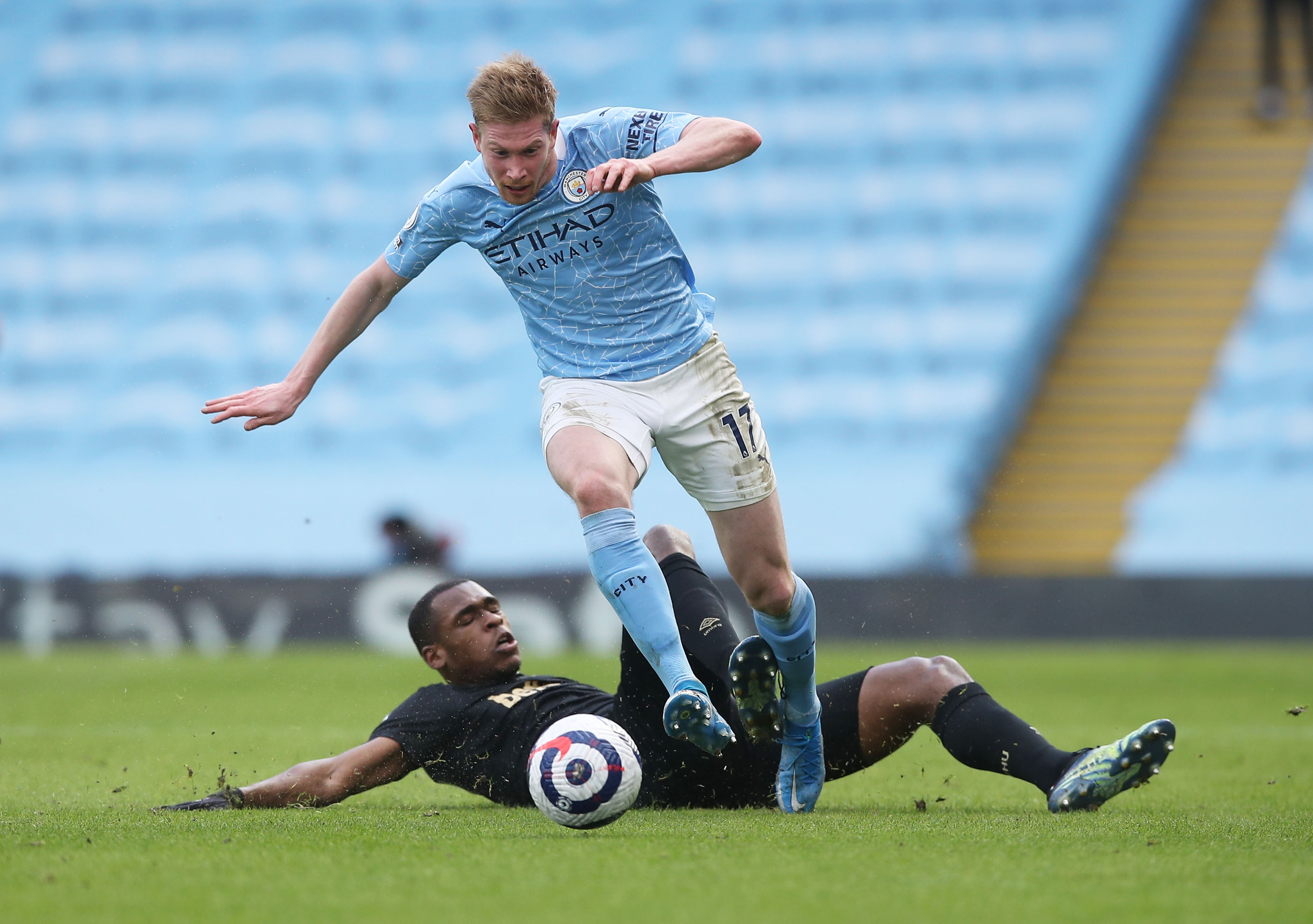 开云网页版关于曼城训练开放日；集结日完成体检引欢呼；意甲在即；赛季目标并未改变的信息